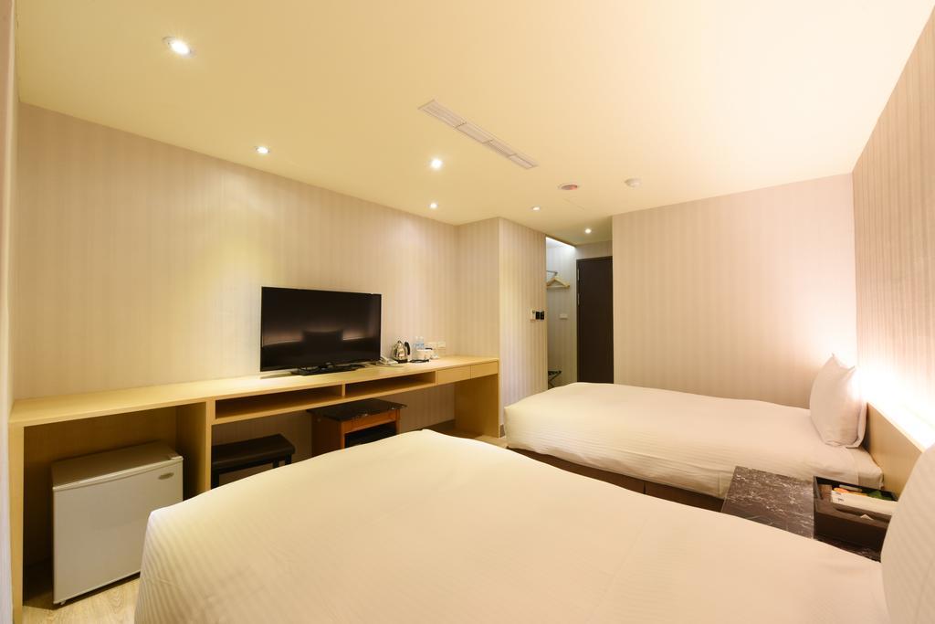 Simple Life Kaohsiung Hotel Екстериор снимка