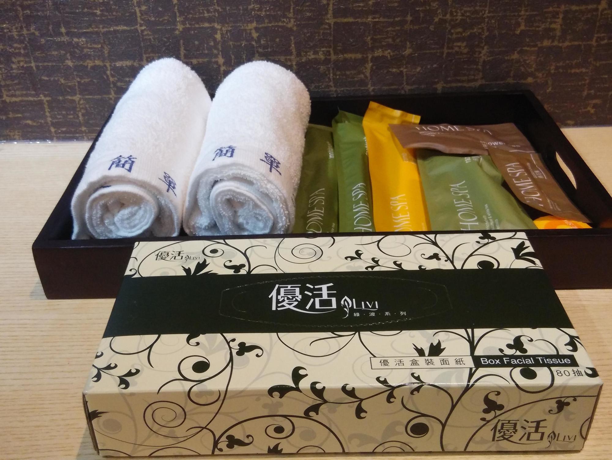 Simple Life Kaohsiung Hotel Екстериор снимка