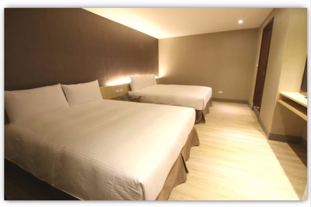 Simple Life Kaohsiung Hotel Екстериор снимка