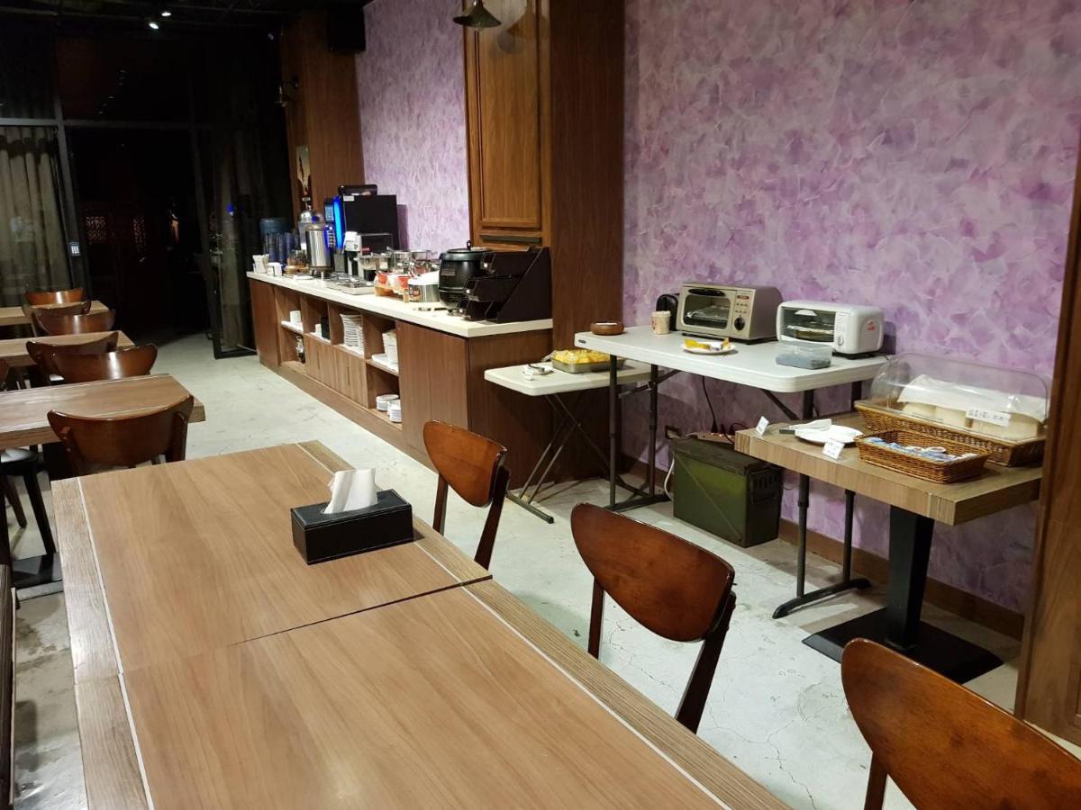 Simple Life Kaohsiung Hotel Екстериор снимка